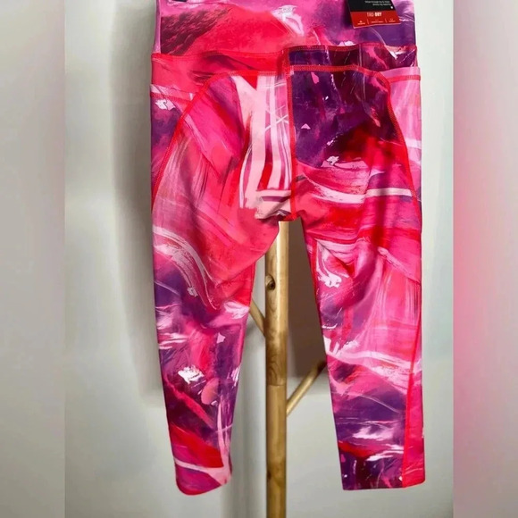 NWT Women's Fila High Rise Capri Leggings size Medium Multi Color - Picture 8 of 9